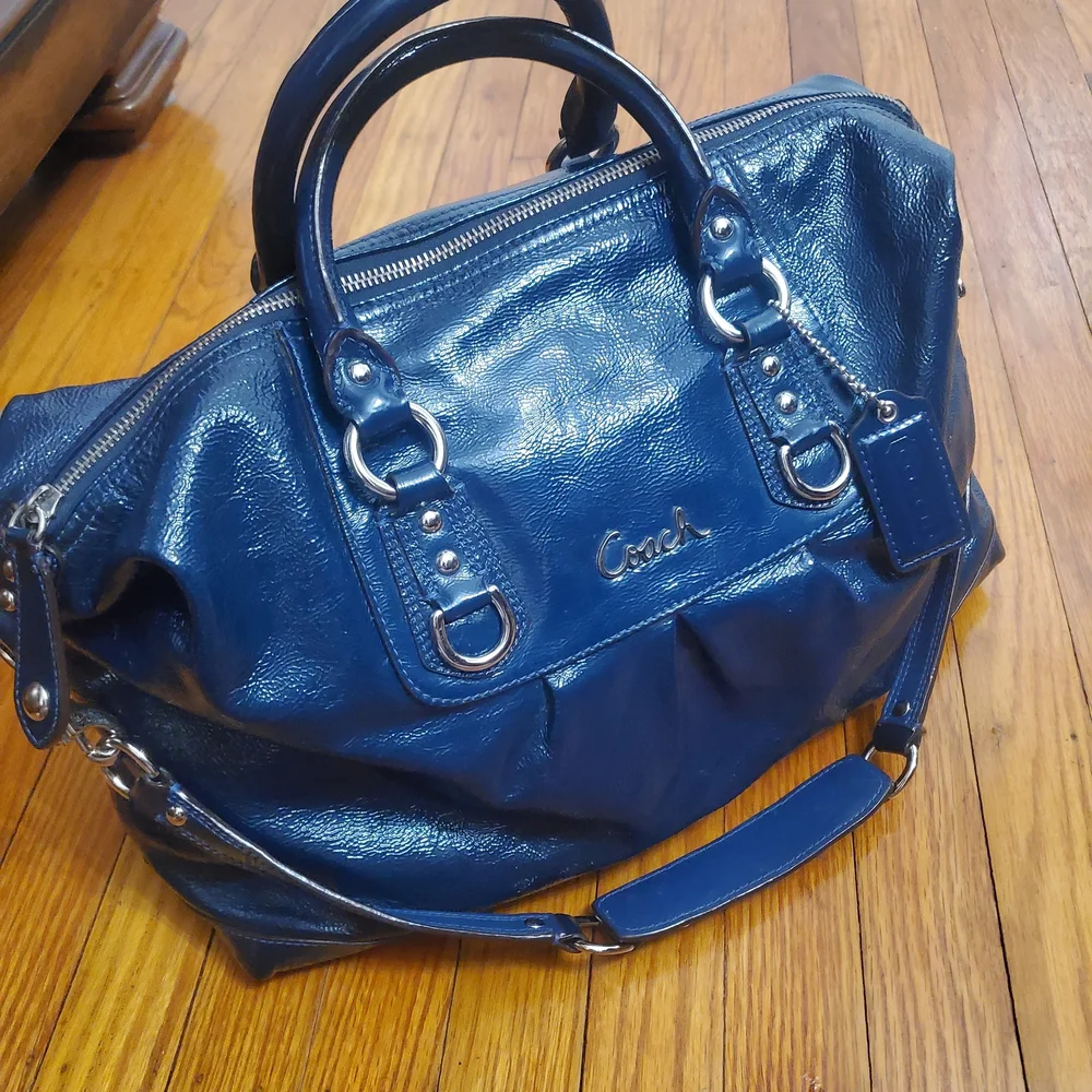 Coach Glosy Dark Blue Leather Handle,shoulder bag. - Picture 6 of 16